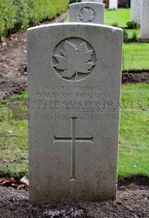 LA LAITERIE MILITARY CEMETERY - McDONALD, WILLIAM DOUGLAS